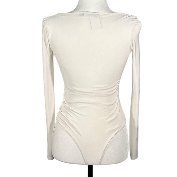 PrettyLittleThings White Bodysuit Square neck - Size 4 - Picture 5 of 9
